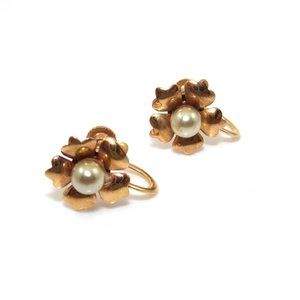 Vintage 10K Gold Pearl Flower Screw Back Earrings